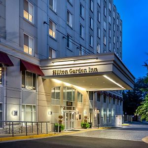 Hilton Garden Inn Tysons Corner Exterior photo