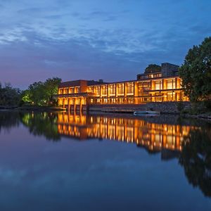 Hyatt Lodge Oak Brook Chicago Exterior photo