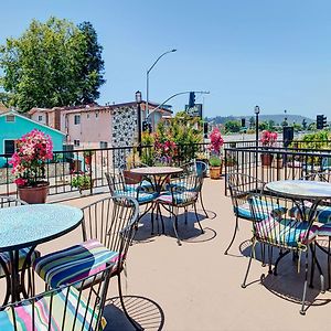 Super 8 By Wyndham Santa Cruz/Beach Boardwalk East Hotel Exterior photo