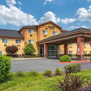 Comfort Suites Salem Exterior photo