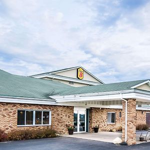 Super 8 By Wyndham Osseo Wi Hotel Exterior photo