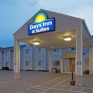 Days Inn & Suites By Wyndham Spokane Airport Airway Heights Exterior photo