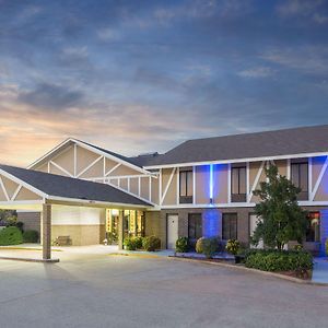 Super 8 By Wyndham Bentonville Exterior photo