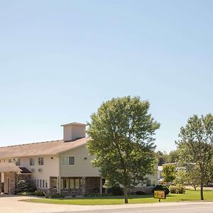 Super 8 By Wyndham Cresco Ia Hotel Exterior photo