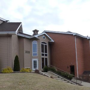 Inn At Mountainview Greensburg Exterior photo