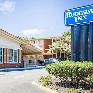 Rodeway Inn Huntington Station - Melville Exterior photo