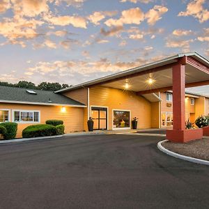 Quality Inn & Suites Albany Corvallis Exterior photo