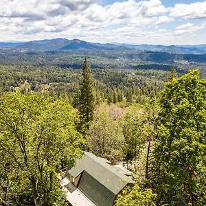 Eagle View Mountain Retreat With Stunning Views, Hot Tub, Decks, 1 Acre Vila Sonora Exterior photo
