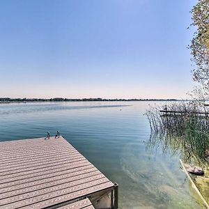 Picturesque Moses Lake House With Boating Dock Exterior photo