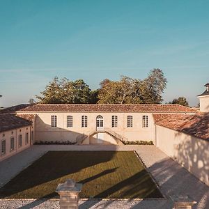 Château Laffitte Carcasset Acomodação com café da manhã Saint-Estèphe Exterior photo