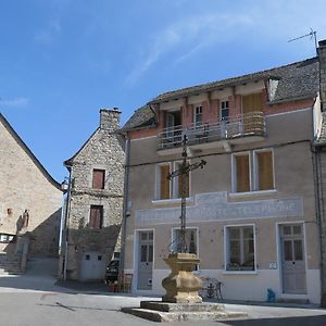 L'Ancien Poste Acomodação com café da manhã Senergues Exterior photo