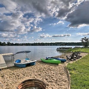 Homey Lakefront Hideaway With 2 Decks And Dock! Fenton Exterior photo