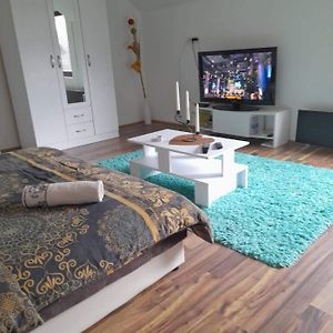 Stan Na Dan Gornji Milanovac-Centar-Nova Gradnja Apartamento Exterior photo