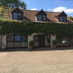 The Old Coach House At Byre House Vila Coalpit Heath Exterior photo