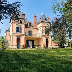 Château Ségot Acomodação com café da manhã Neuilly-le-Réal Exterior photo