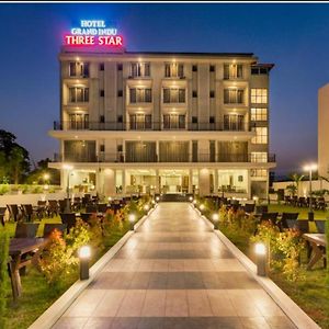 Hotel Grand Indu, 3 Star Colhapur Exterior photo