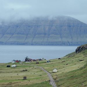 Authentic Faroese House / Unique Location / Nature Vila Hellurnar Exterior photo