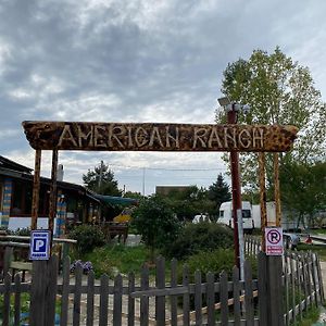 Ranch American Hotel Targoviste Exterior photo