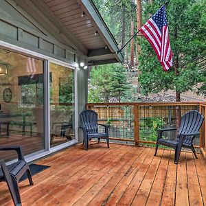 Modern Strawberry Cabin With Deck And Fire Pit Vila Exterior photo