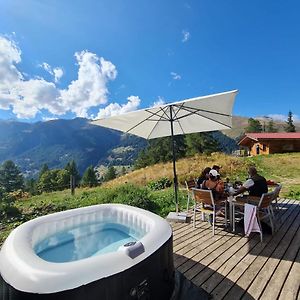 Chalet Biene - Swiss Alp Chalet With Sauna And Jacuzzi Vila Ulrichen Exterior photo