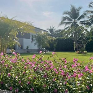 Happy House Vila Cha-Am Exterior photo