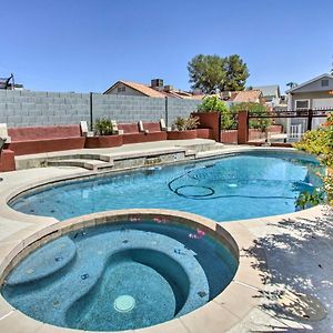 Glendale Oasis With Saltwater Pool And Hot Tub! Vila Phoenix Exterior photo