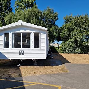 Beautiful 3-Bed Caravan At Rockley Park Poole Vila Exterior photo