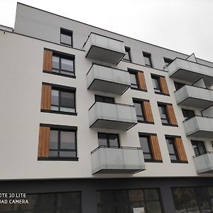 Apartament Pileckiego Nowy Dwor Mazowiecki Modlin Airport Apartamento Exterior photo