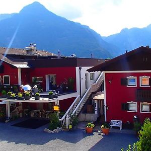 Hunter'S Chalet, Up To 10 P, Terrace With Amazing Mountainview, 200 Qm Garden, Bbq&Bikes&Sunbeds For Free Vila Golling an der Salzach Room photo