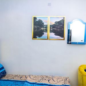 Admirable 2-Bed-Apt With Pool, 24Hrs Power & Unlimited Internet Apartamento Amuwo Exterior photo