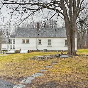 Cozy Campbell Hall Getaway With Porch! Exterior photo