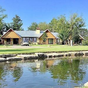 Grand Lake Reunion House-Community Pool, Hot Tub, Lake Access Vinita Exterior photo