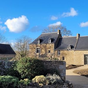 Domaine De La Falaise Vila Saint-Hélen Exterior photo