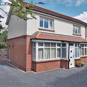 Grange Croft Vila Ben Rhydding Exterior photo