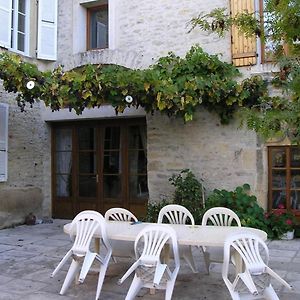 Le Clos Du Merry Hotel Joux-la-Ville Exterior photo