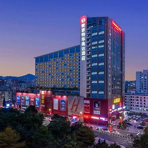 Shenzhen Ramada Plaza, North Railway Station Hotel Exterior photo