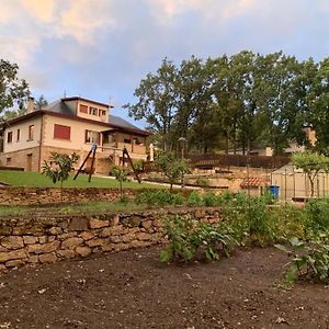 El Robledal - Miraflores De La Sierra Vila Exterior photo