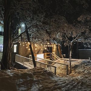 Lakeside Falls Creek Hotel Exterior photo