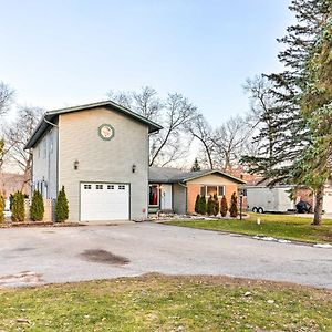 Lakefront Hartland Cottage With Patio And Fire Pits! Exterior photo