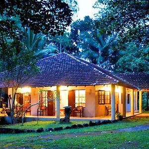 Captain'S Bungalow, Kandy Vila Arawwawala Exterior photo