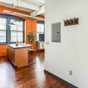 Ny Style Centric Loft With King Bed By Park Av Apartamento Rochester Exterior photo