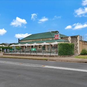 Lyndoch Hotel Exterior photo