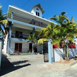 Spacious Apartment In Trou Aux Biches - 70 M² - Garden View Exterior photo