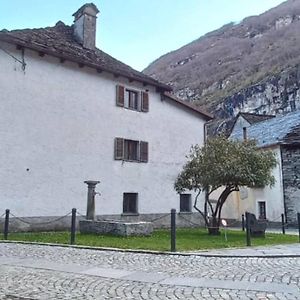 Armonia Edificio Storico Del 1563. Apartamento Cevio Exterior photo