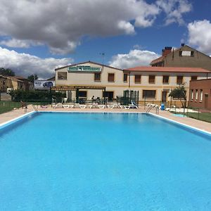 El Delfín Verde Hotel Villarente Exterior photo