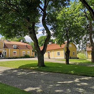 North Wing - Sviten Enköping Exterior photo