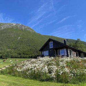 Heinali Hytta Vila Isfjorden Exterior photo