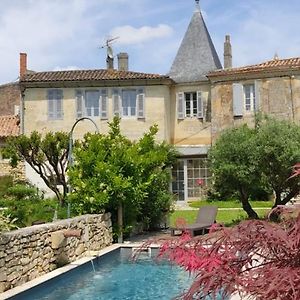 Le Clos Reaud Acomodação com café da manhã Blaye-et-Sainte-Luce Exterior photo