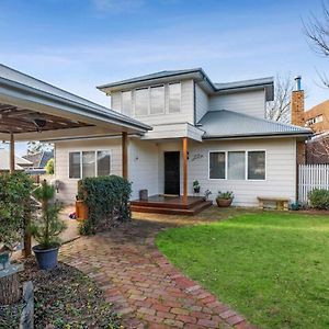 Explore Frankston South From This Lovely Home Exterior photo