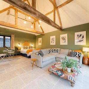 Spinney - A Unique Open Plan Barn, With Private Garden Evesham Exterior photo